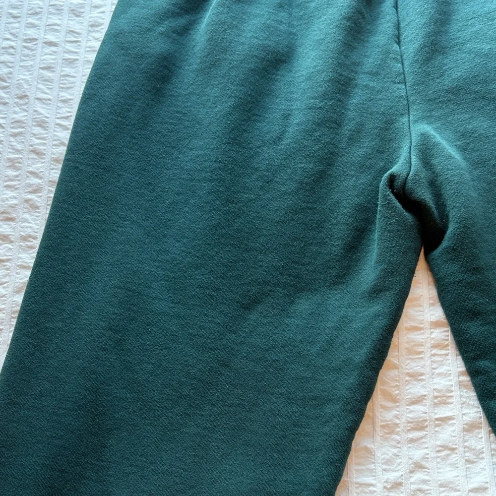 ALO SWEATSET Dark Green Crewneck Sweatshirt and Sweatpants Set